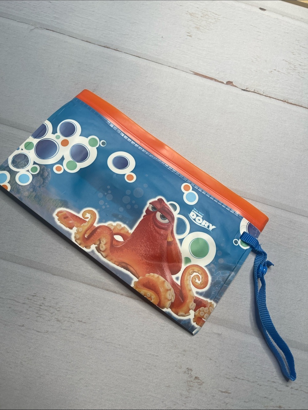 Huggies Wipes Holder Finding Dory Nemo Disney Reusable Baby Holder Pouch Clutch - Picture 3 of 8